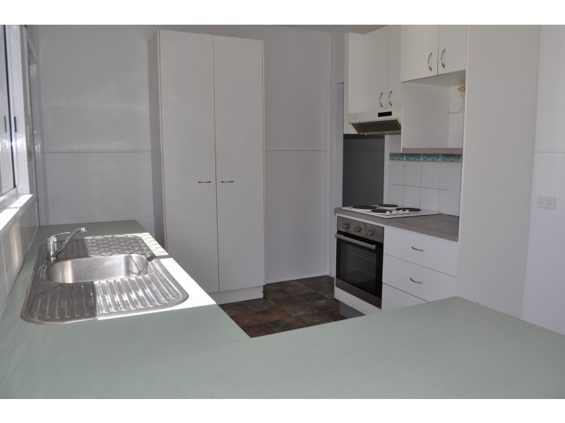 28 Edward Street, South Mackay QLD 4740