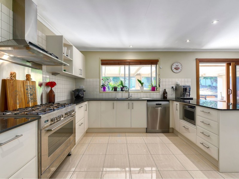 11 Ironbark Crescent, Camira QLD 4300