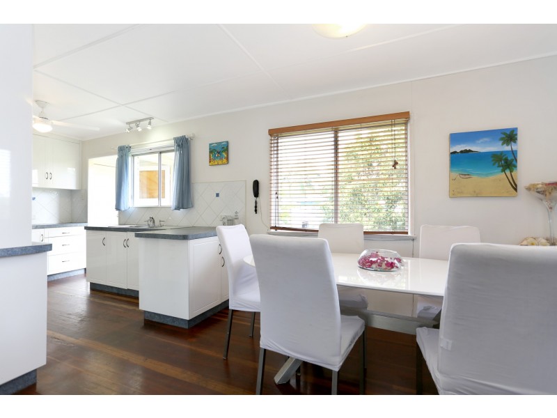 17 Rosella Street, Slade Point QLD 4740