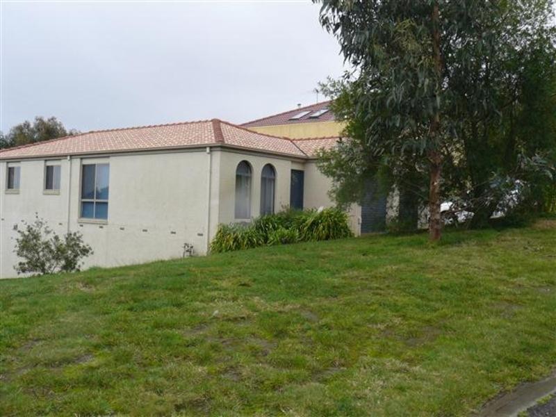 41 Toscana Way, Hidden Valley VIC 3756