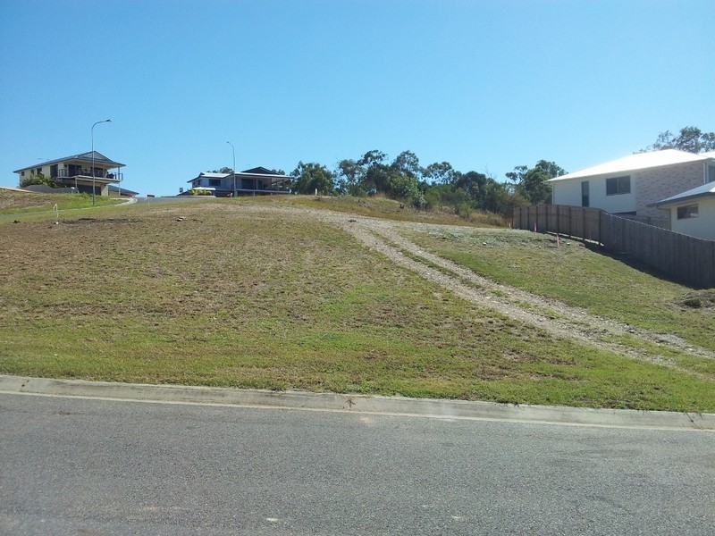 8A/8B Jenny Lind Court, Boyne Island QLD 4680