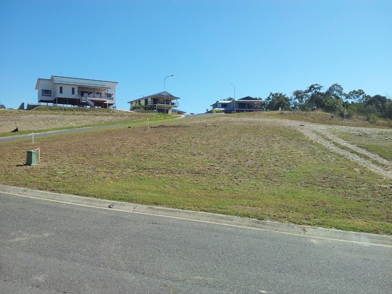 8A/8B Jenny Lind Court, Boyne Island QLD 4680