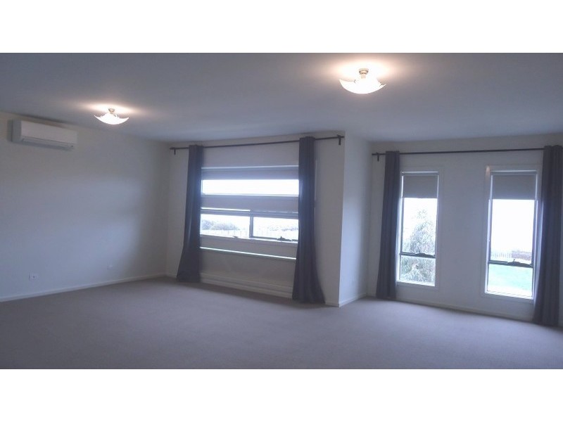 21 Starboard Way, Werribee VIC 3030