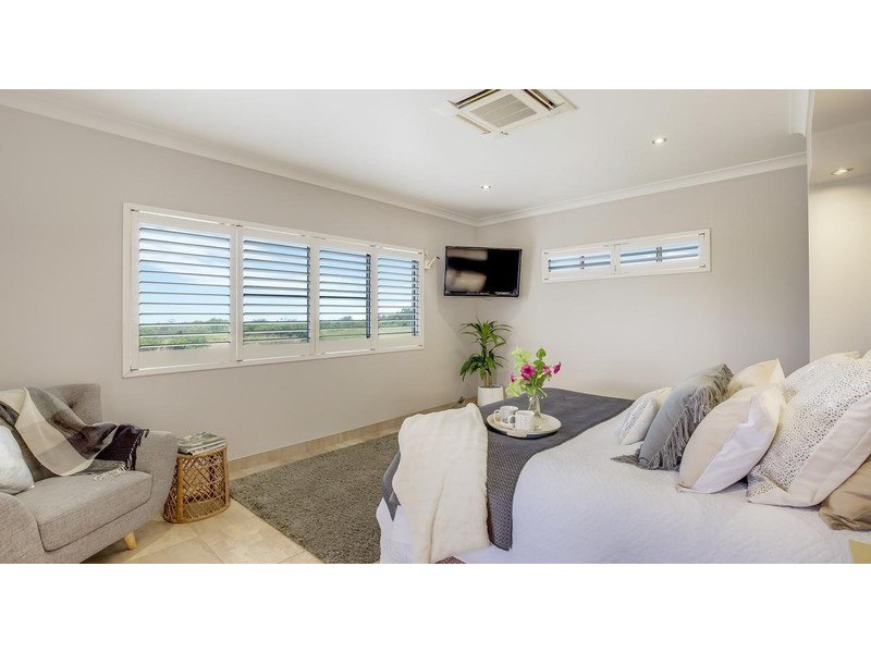 24 Reef Parade, Mackay QLD 4740
