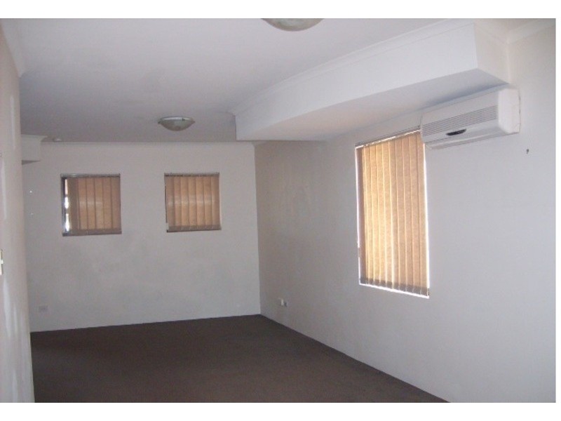 6/53 Woodloes Street, Cannington WA 6107