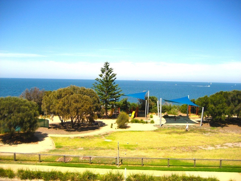 122 Beach Road, Sandringham VIC 3191