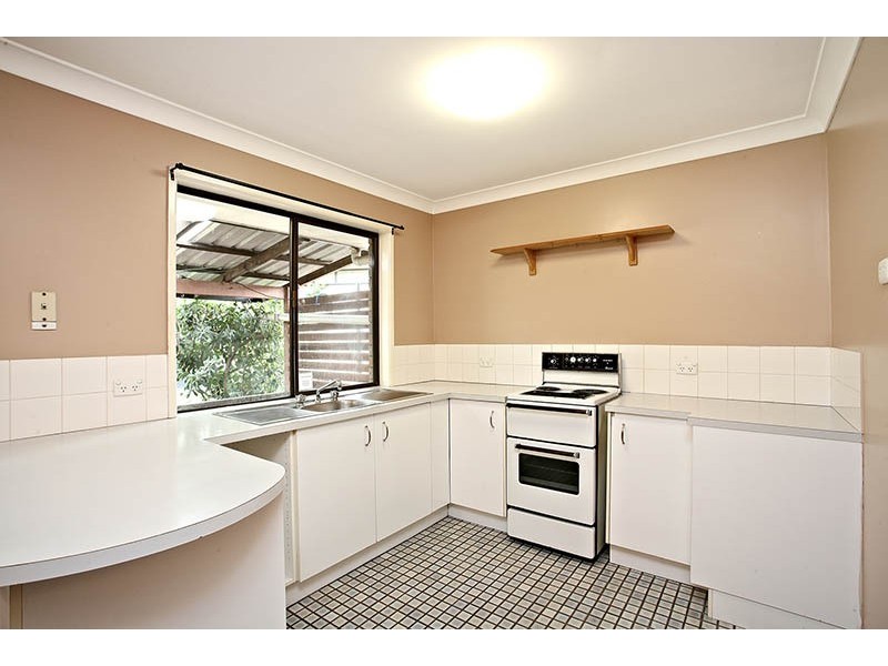 21 Parkroyal Crescent, Regents Park QLD 4118