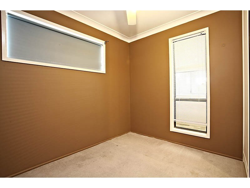 21 Parkroyal Crescent, Regents Park QLD 4118