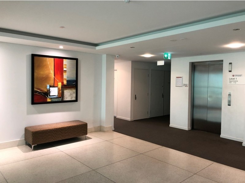 511/17 Malata Crescent, Success WA 6164