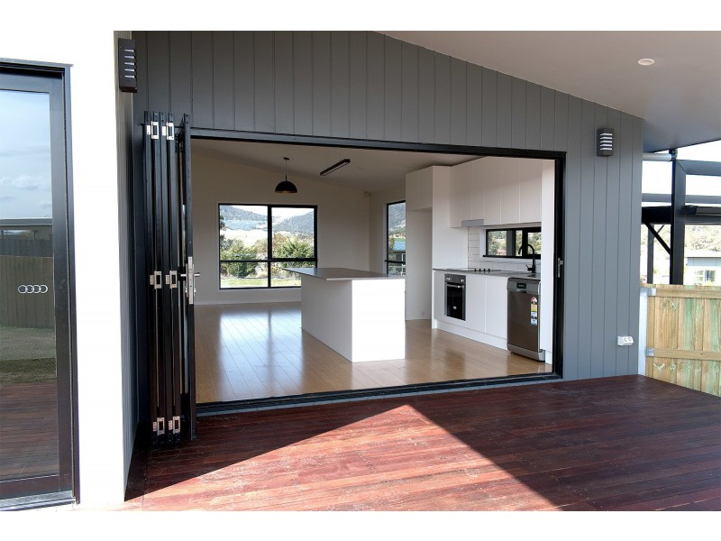 15 Rachel Crescent, Old Beach TAS 7017