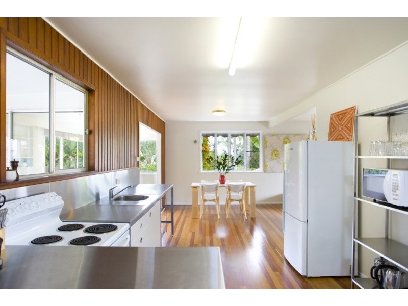 37 Arkana Drive, Noosa Heads QLD 4567