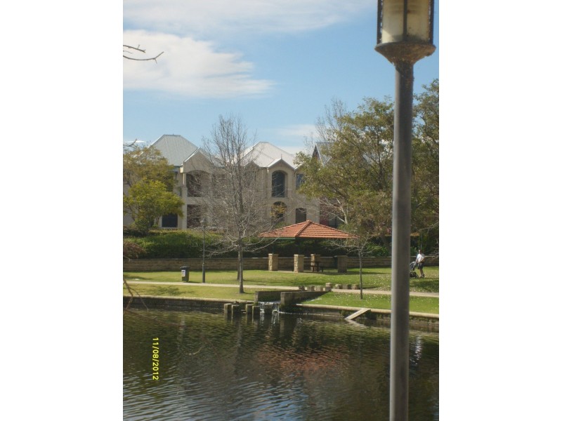 16 Juniper Bank Way, Subiaco WA 6008