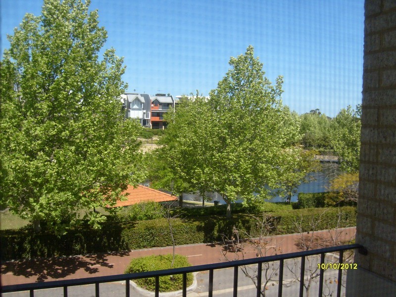 16 Juniper Bank Way, Subiaco WA 6008