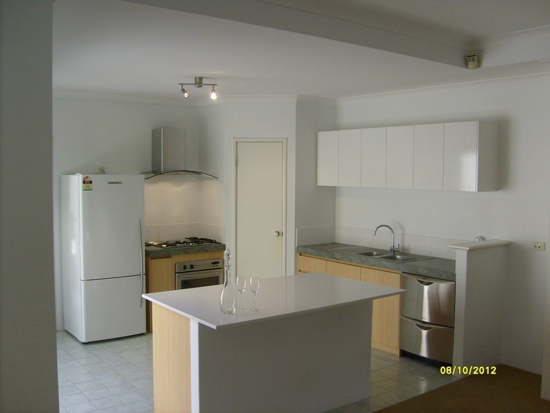 16 Juniper Bank Way, Subiaco WA 6008