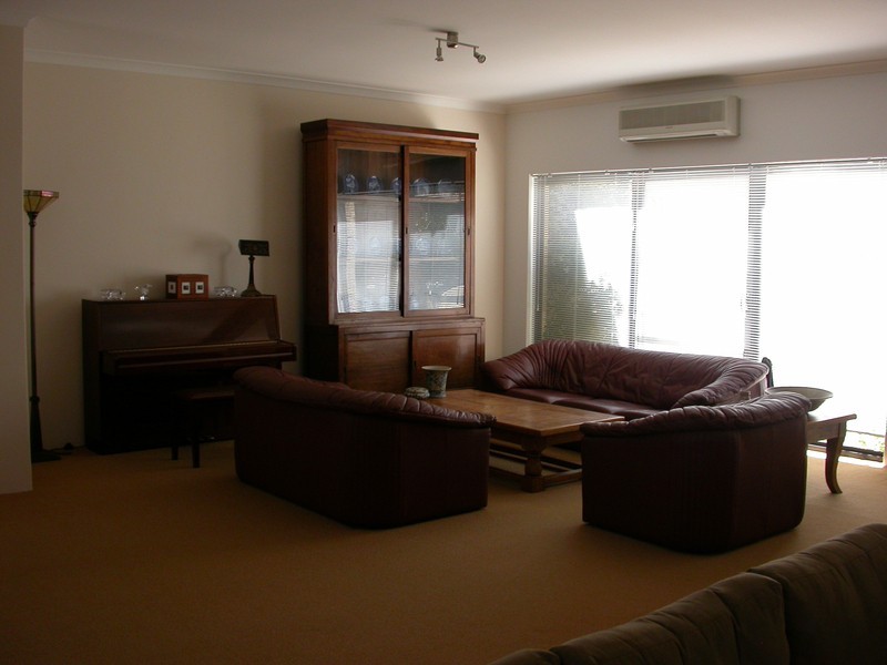 16 Juniper Bank Way, Subiaco WA 6008