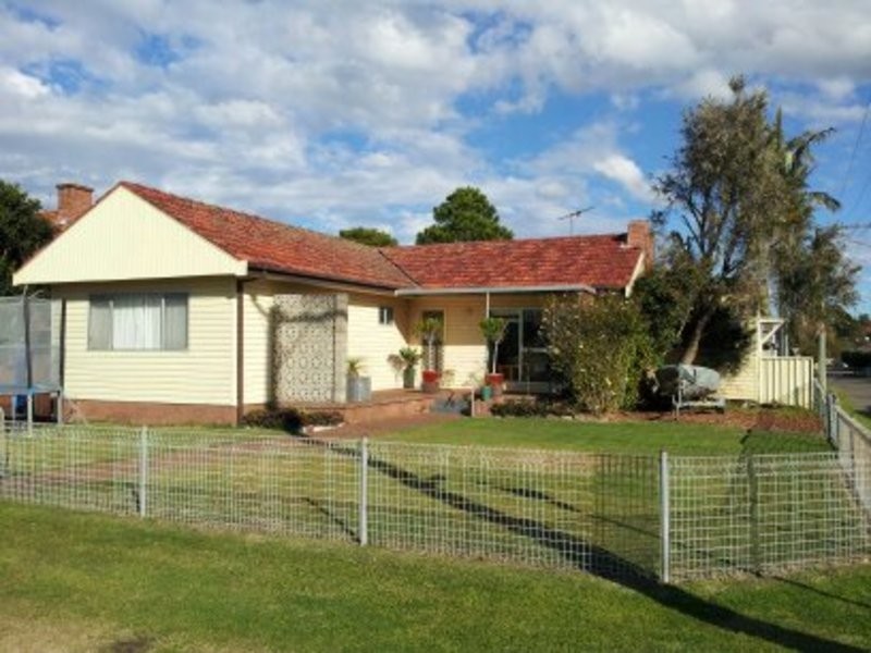 1 Arthur Street, Belmont South NSW 2280