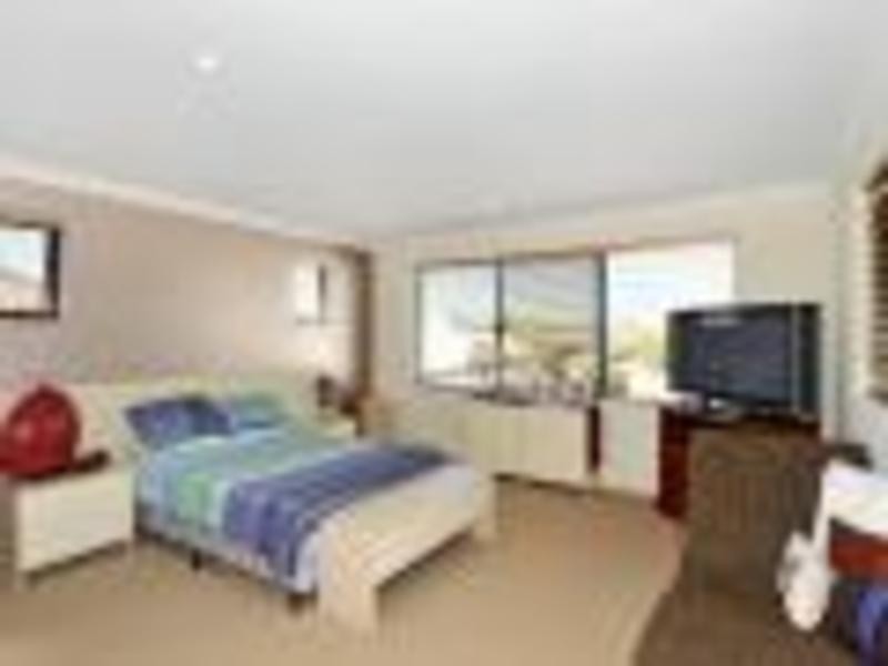 8 SANDDUNE WAY, Wannanup WA 6210