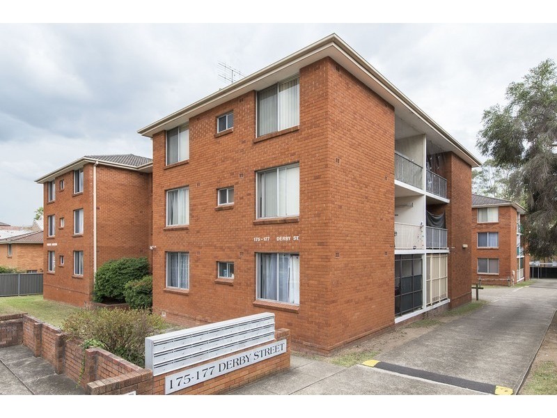 2/175 – 177 Derby Street, Penrith NSW 2750