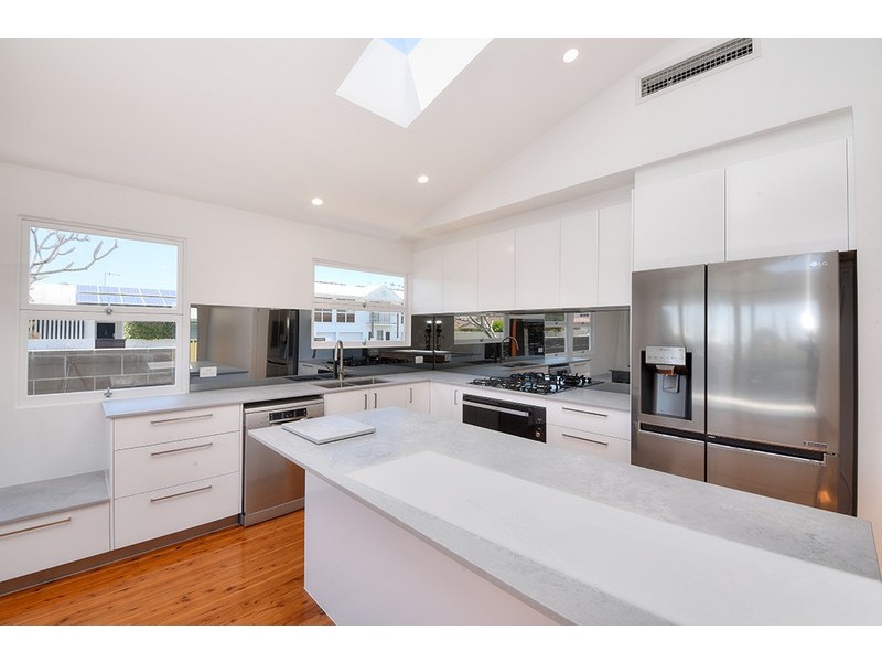 86 Third Avenue, Palm Beach QLD 4221