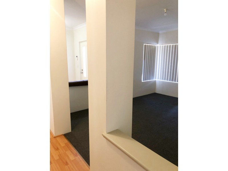 3/5 The Court, Redcliffe WA 6104