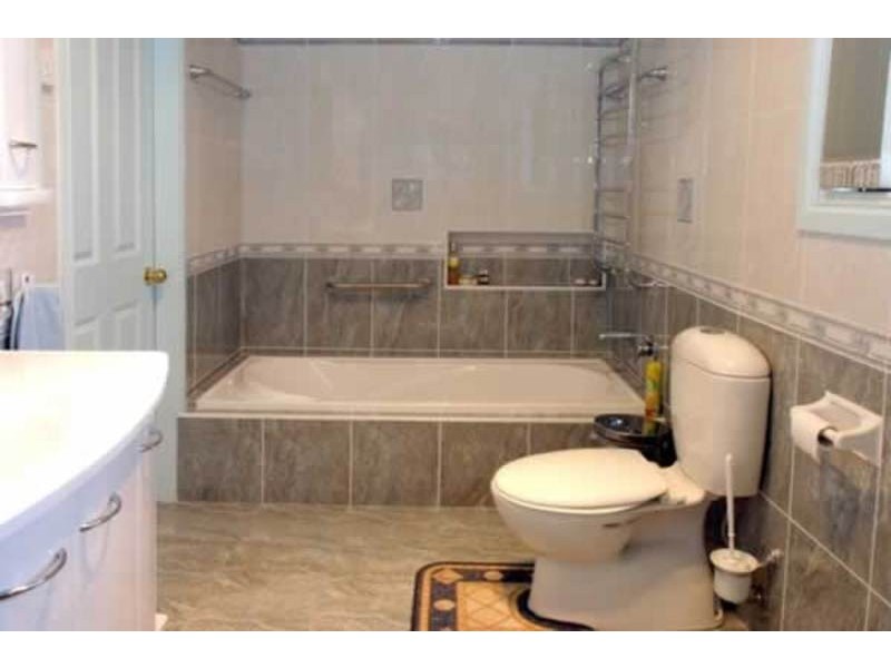 28  Birch Crescent, Corrimal NSW 2518