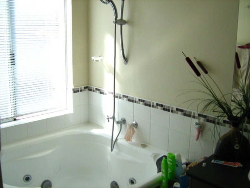 276 Adelaide St, High Wycombe WA 6057
