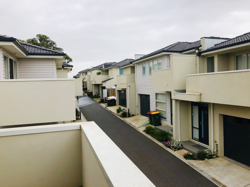 3/3 Old Plenty Road, South Morang VIC 3752