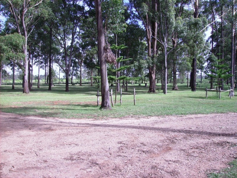 61 Zeller Road, Mount Luke QLD 4352