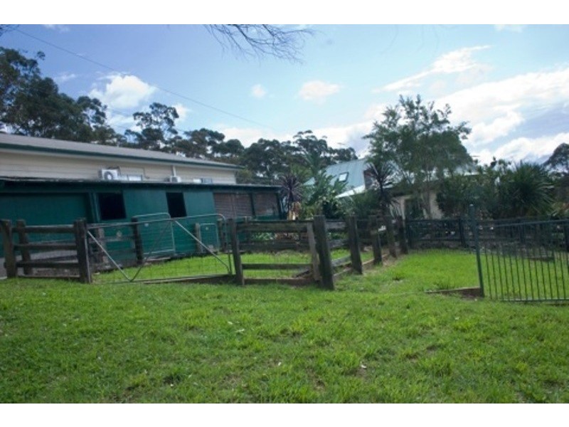 7985 Chamberlain Rd, Lisarow NSW 2250