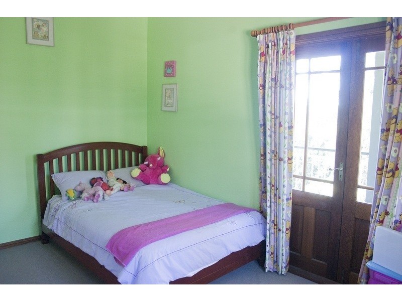 7985 Chamberlain Rd, Lisarow NSW 2250