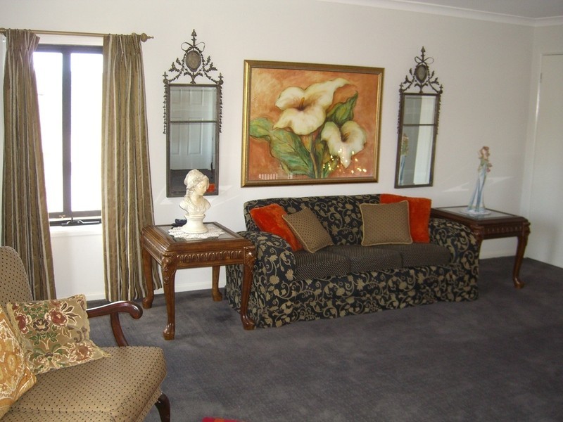 1 Cranwell Square, Caroline Springs VIC 3023