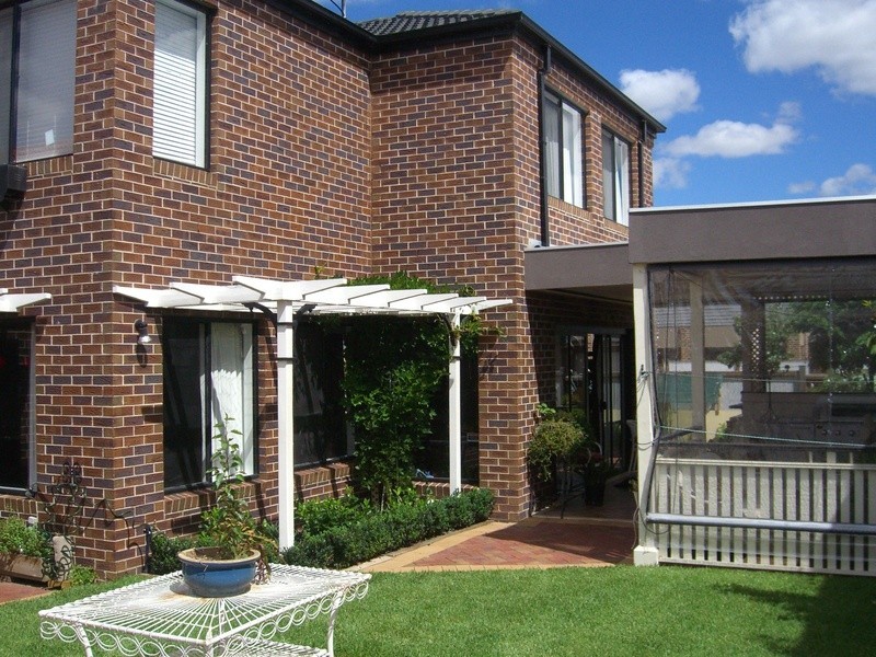 1 Cranwell Square, Caroline Springs VIC 3023