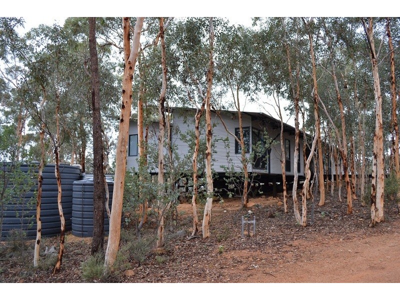 220 BENRUA RD, Clackline WA 6564