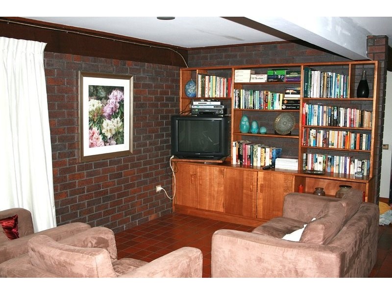 26 Hoylake St, Indooroopilly QLD 4068