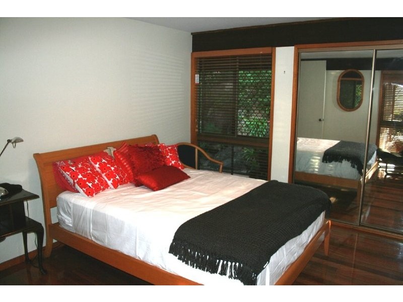 26 Hoylake St, Indooroopilly QLD 4068