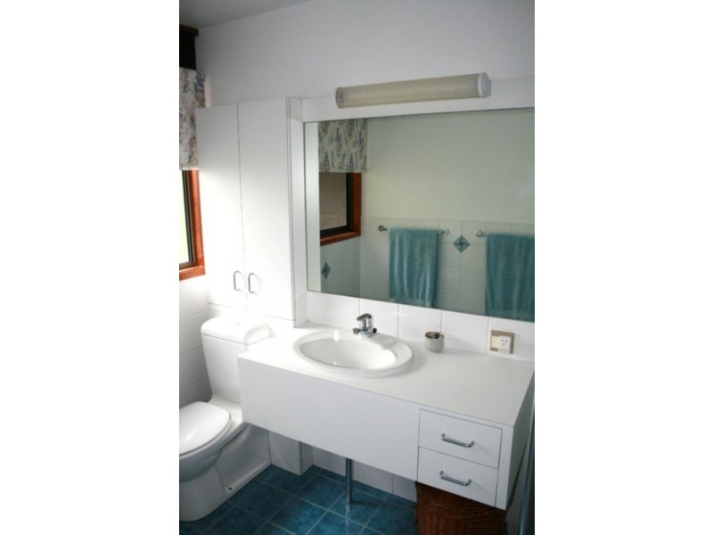 26 Hoylake St, Indooroopilly QLD 4068