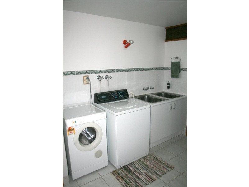 26 Hoylake St, Indooroopilly QLD 4068