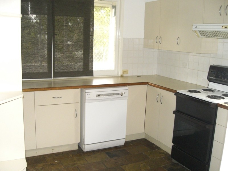 16 Sylvania Street, Logan Central QLD 4114