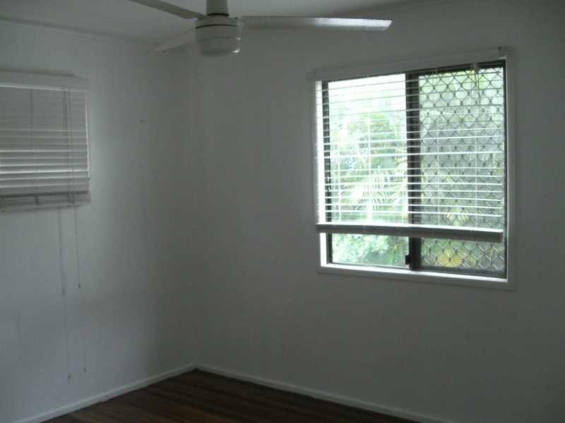 16 Sylvania Street, Logan Central QLD 4114