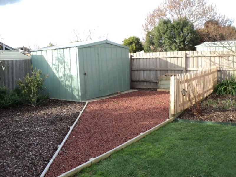 27 Shari Drive Delacombe, Ballarat VIC 3350