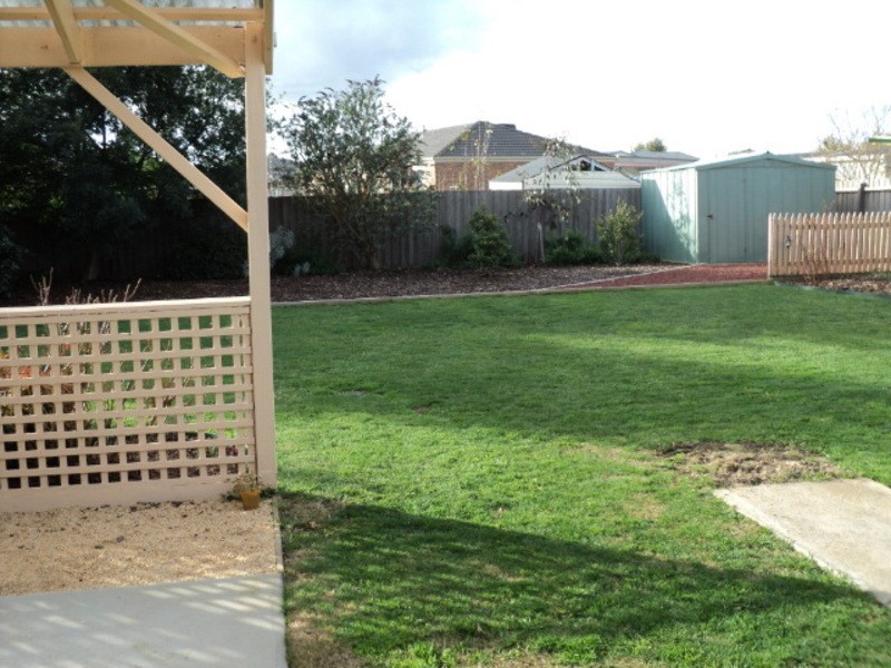 27 Shari Drive Delacombe, Ballarat VIC 3350