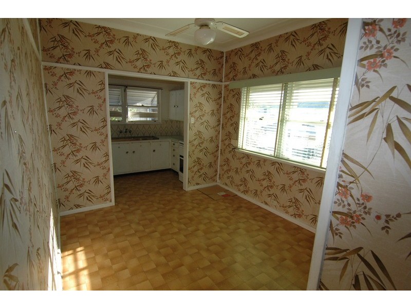 19 Grandview Dr, Campbelltown NSW 2560