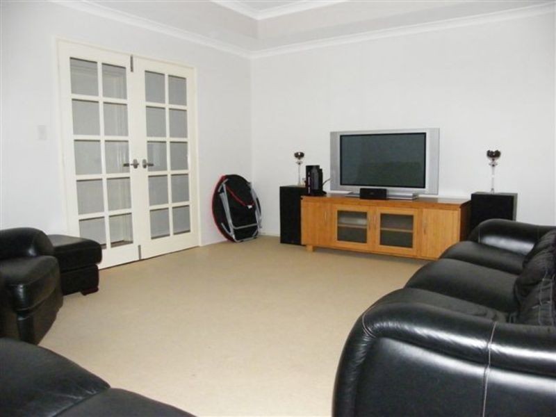5 Evian Glen, Port Kennedy WA 6172