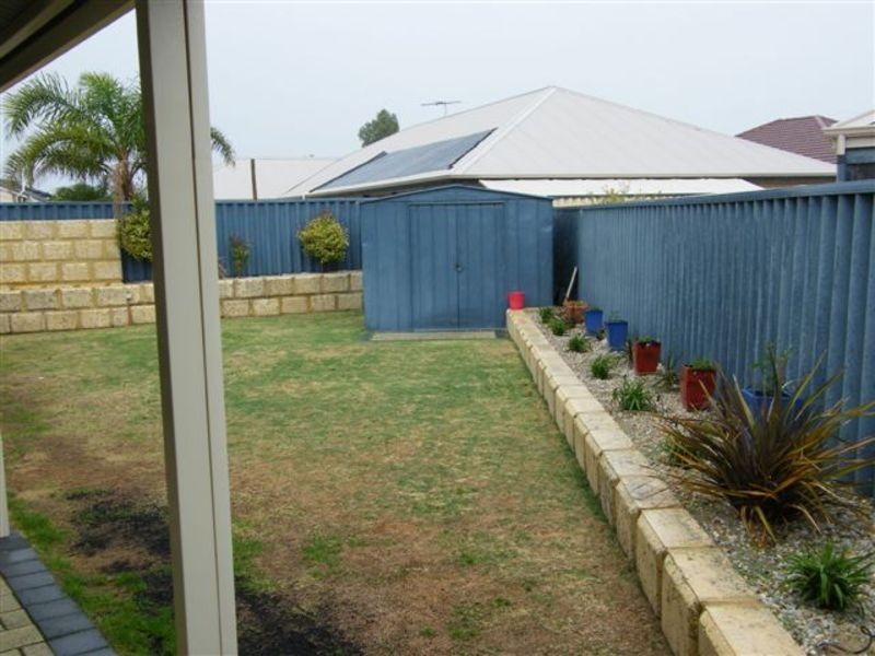 5 Evian Glen, Port Kennedy WA 6172
