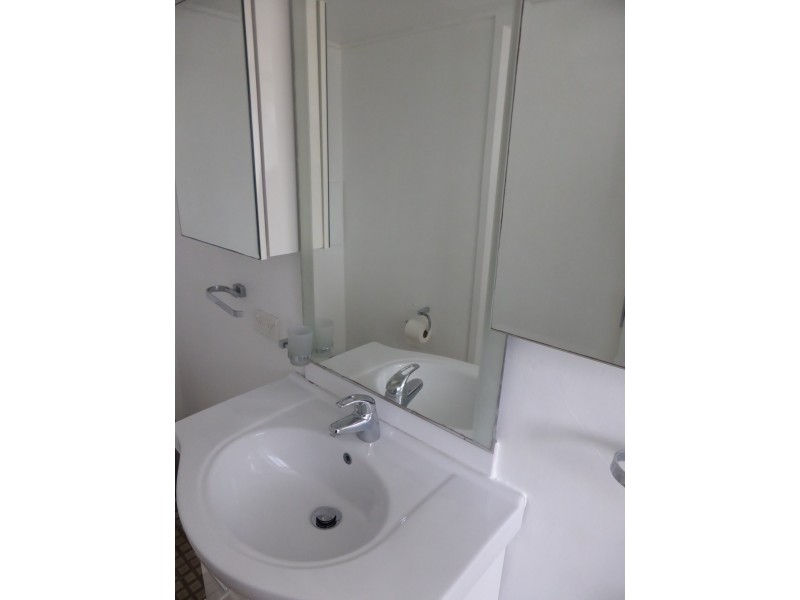 8/89 Thorn Street, Kangaroo Point QLD 4169