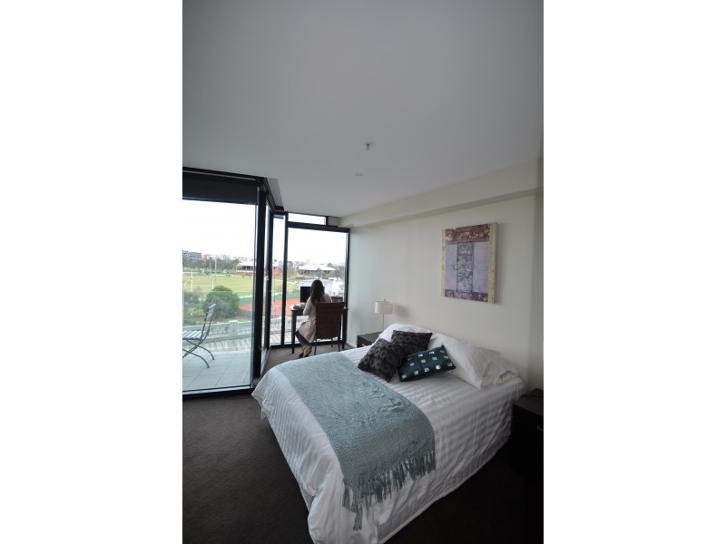 83 Queens Road, Melbourne VIC 3004