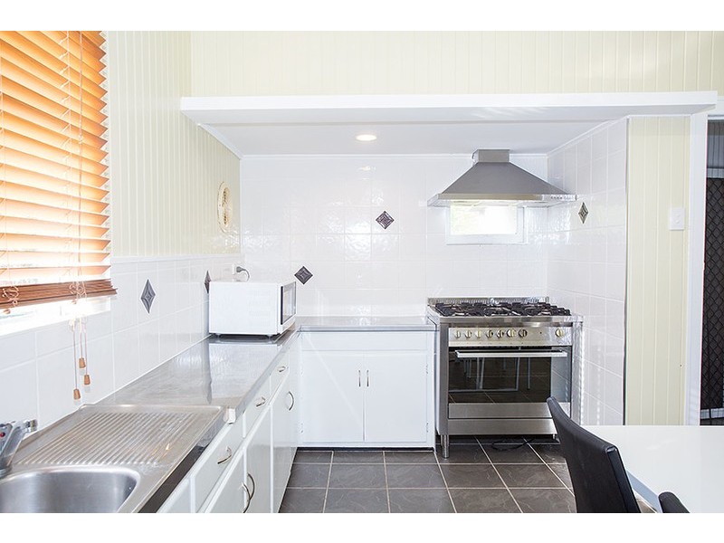 94 Broad St, Sarina QLD 4737