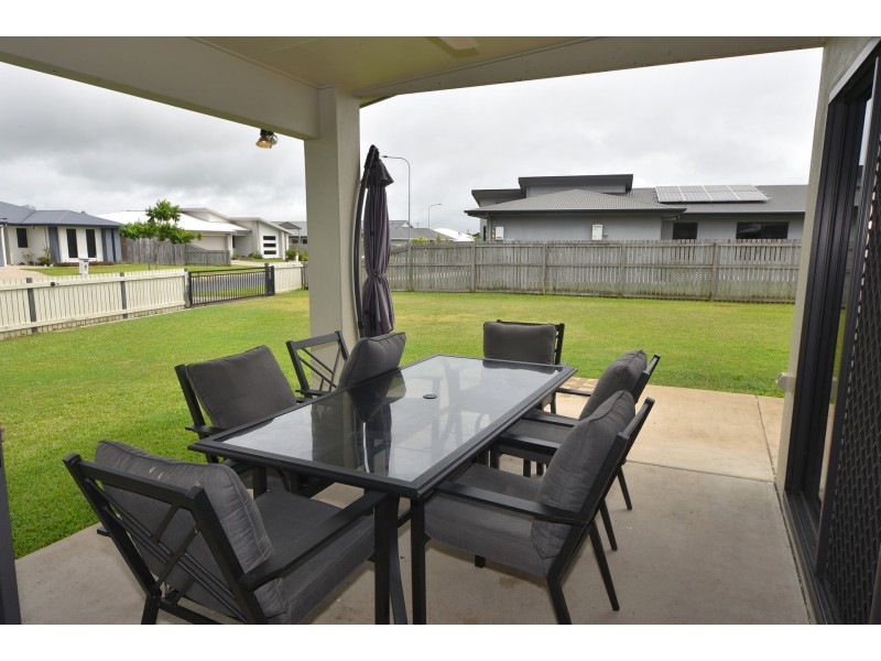 19 Drury Street, Ooralea QLD 4740