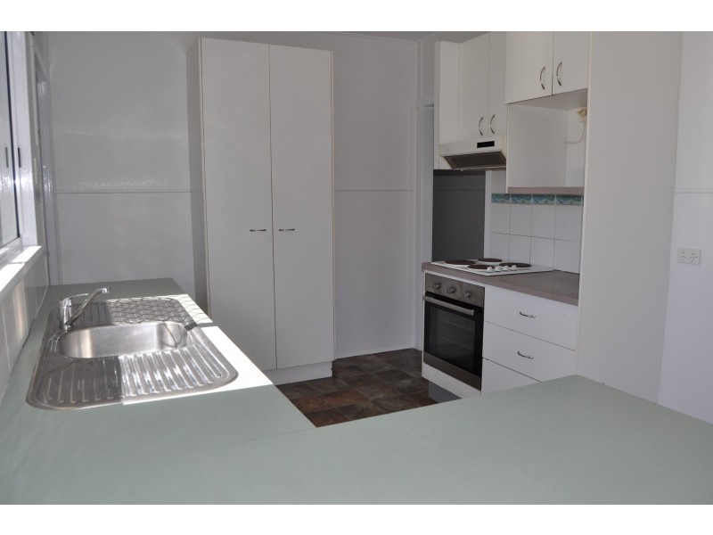 28 Edward Street, South Mackay QLD 4740