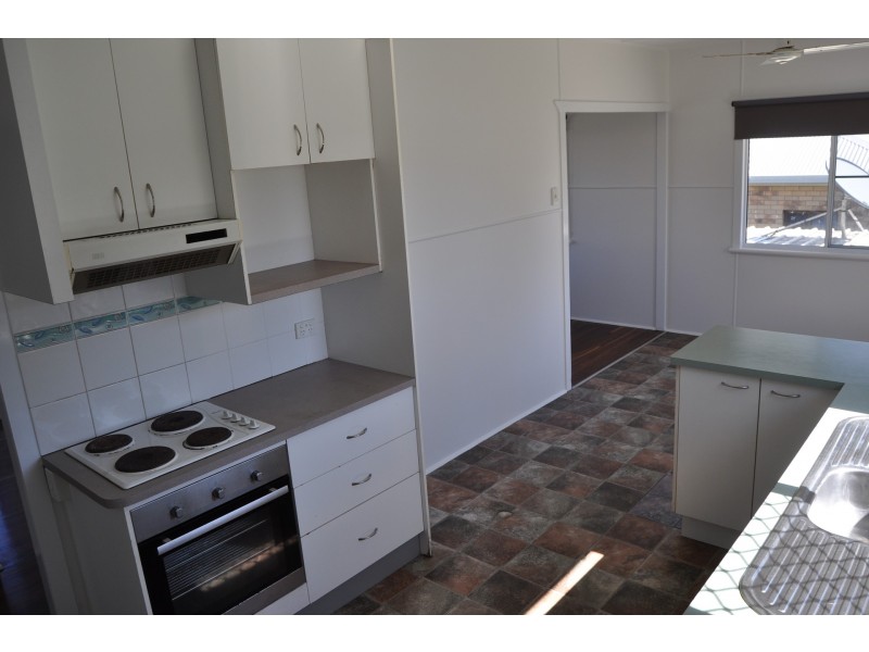 28 Edward Street, South Mackay QLD 4740